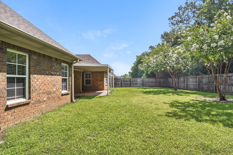 2,185/Mo, 2639 Cherry Tree Dr Southaven, MS 38672 Rear View