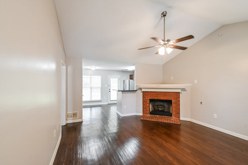 1,805/Mo, 7317 Pecan Meadow Dr E Olive Branch, MS 38654 Living Room View 2