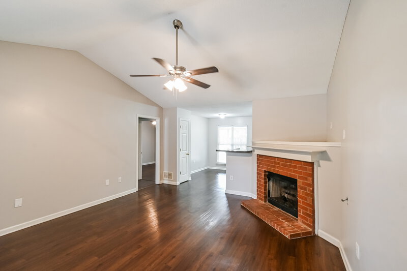 1,805/Mo, 7317 Pecan Meadow Dr E Olive Branch, MS 38654 Living Room View 3