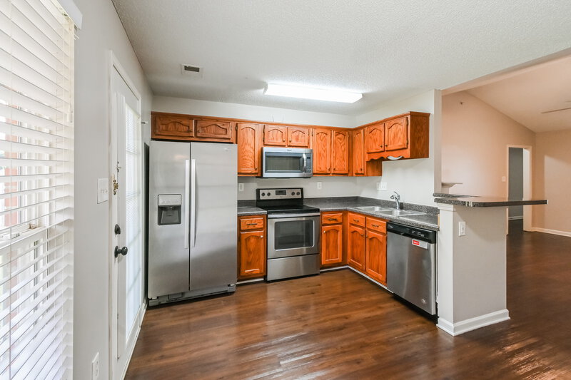 1,805/Mo, 7317 Pecan Meadow Dr E Olive Branch, MS 38654 Kitchen View 2
