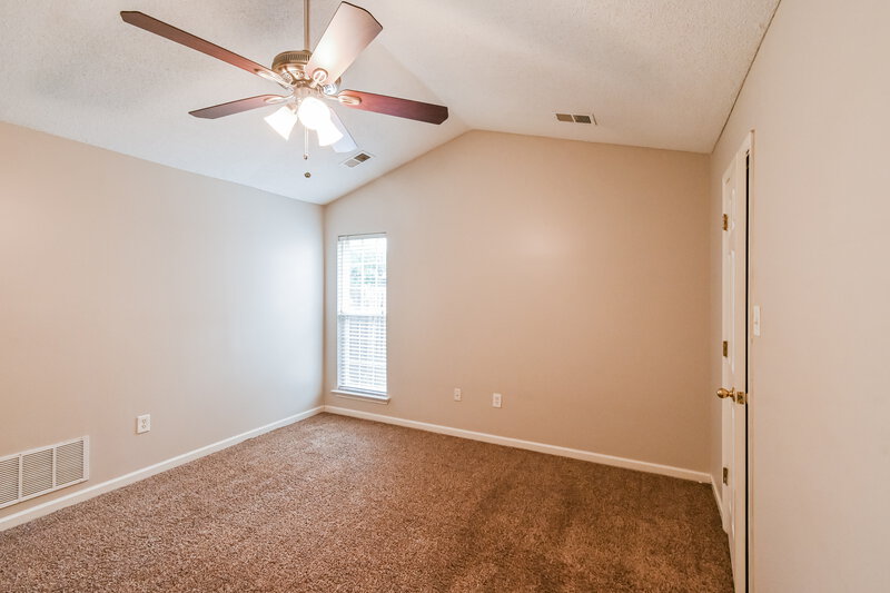 1,805/Mo, 7317 Pecan Meadow Dr E Olive Branch, MS 38654 Main Bedroom View