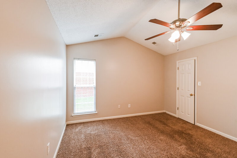 1,805/Mo, 7317 Pecan Meadow Dr E Olive Branch, MS 38654 Main Bedroom View 2