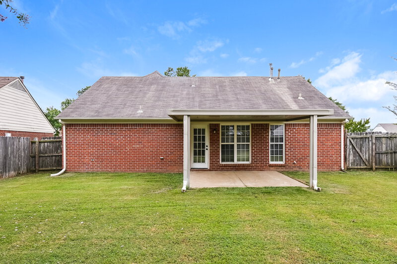 1,805/Mo, 7317 Pecan Meadow Dr E Olive Branch, MS 38654 Rear View