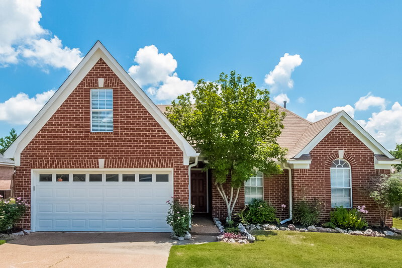 1,850/Mo, 5726 Sparrow Run Olive Branch, MS 38654 External View