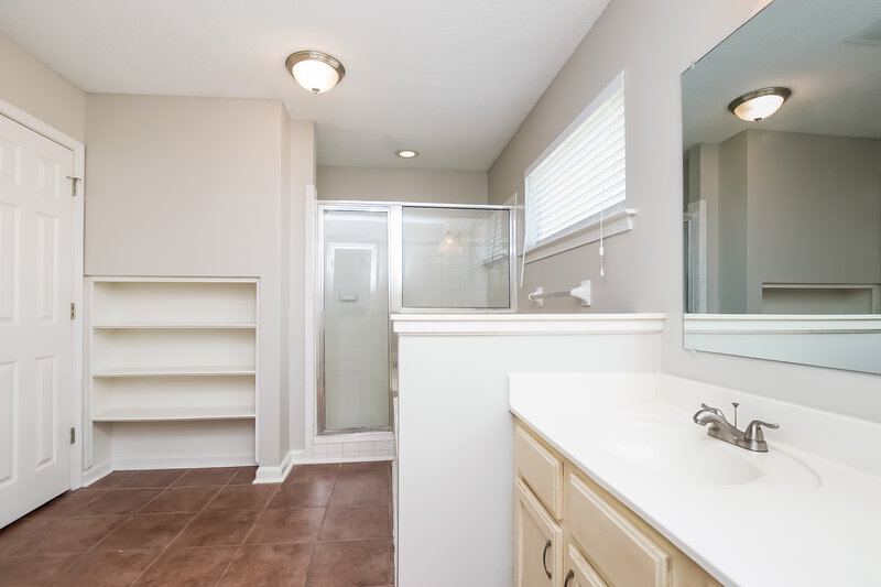 1,850/Mo, 5726 Sparrow Run Olive Branch, MS 38654 Master Bathroom View