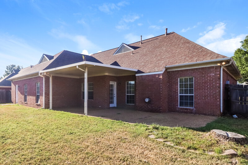 2,250/Mo, 13061 Sandbourne Olive Branch, MS 38654 Rear View