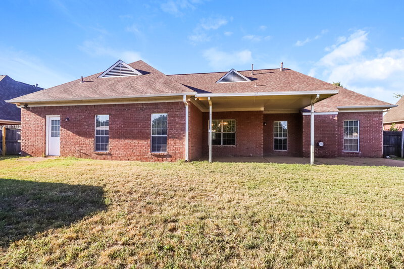 2,250/Mo, 13061 Sandbourne Olive Branch, MS 38654 Rear View 2
