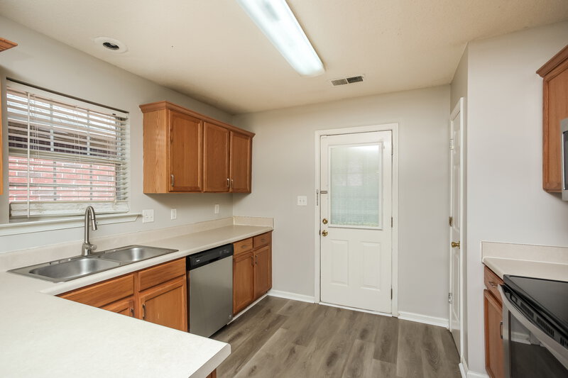1,445/Mo, 2806 Maggie Woods Pl Arlington, TN 38002 Kitchen View 2