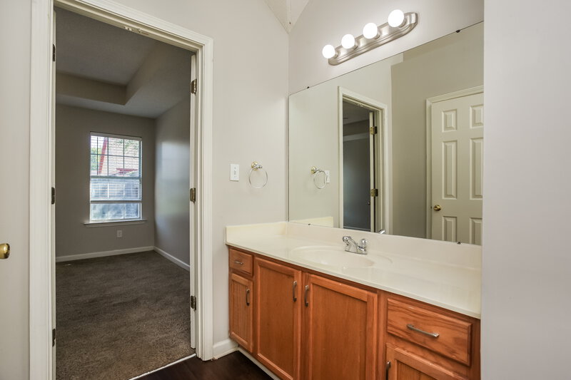 1,445/Mo, 2806 Maggie Woods Pl Arlington, TN 38002 Main Bathroom View