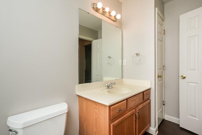 1,445/Mo, 2806 Maggie Woods Pl Arlington, TN 38002 Bathroom View 2