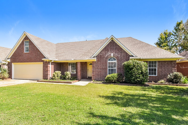 2,480/Mo, 6906 Greyhawk Cv N Olive Branch, MS 38654 Front View