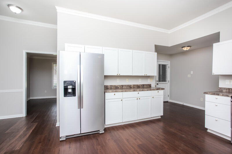 1,975/Mo, 6906 Greyhawk Cv N Olive Branch, MS 38654 Kitchen View 2