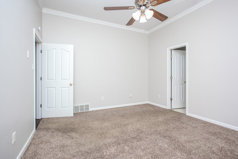 1,975/Mo, 6906 Greyhawk Cv N Olive Branch, MS 38654 Main Bedroom View
