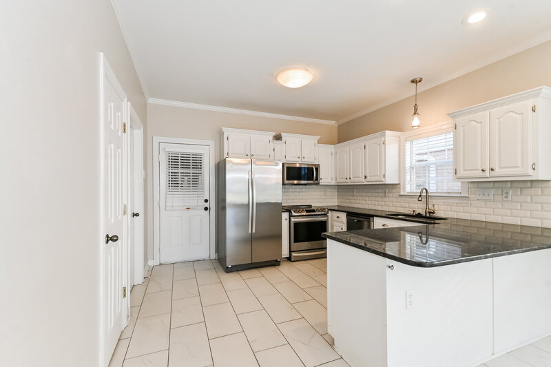 2,380/Mo, 2712 Nelle Ln Southaven, MS 38672 Kitchen View