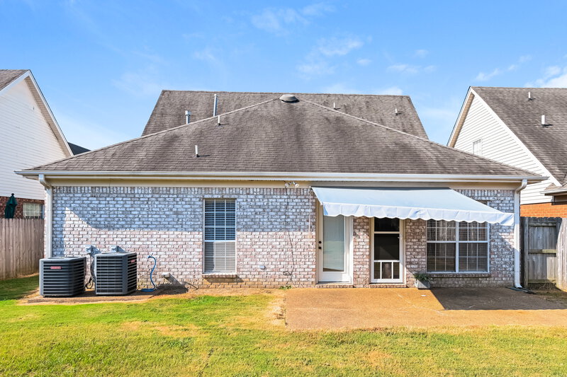2,380/Mo, 2712 Nelle Ln Southaven, MS 38672 Rear View