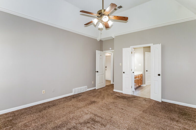 2,240/Mo, 8270 Wesley Woods Cir Cordova, TN 38018 Main Bedroom View 2