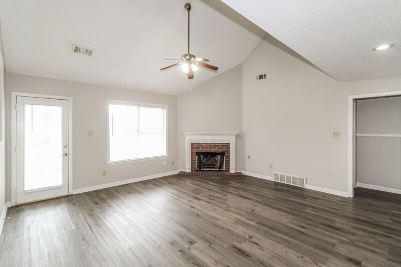 2,060/Mo, 8289 Crimson Creek Dr Cordova, TN 38016 Living Room View 2