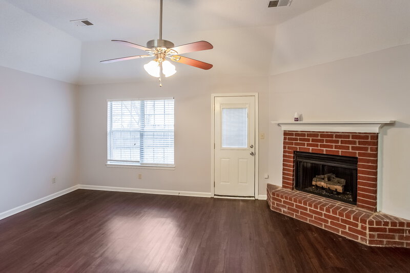 1,680/Mo, 6251 Liberty Point Cv Walls, MS 38680 Living Room View