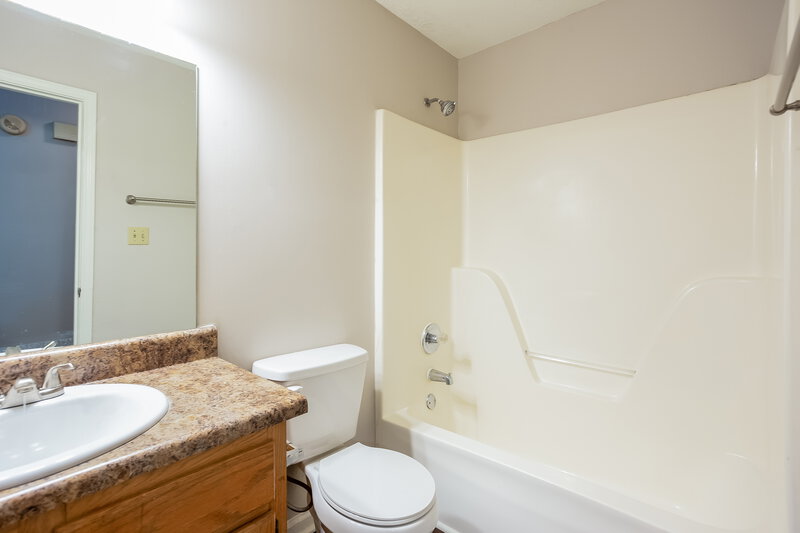 1,680/Mo, 6251 Liberty Point Cv Walls, MS 38680 Bathroom View