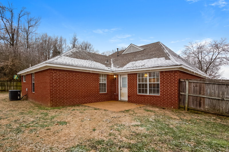 1,680/Mo, 6251 Liberty Point Cv Walls, MS 38680 Rear View