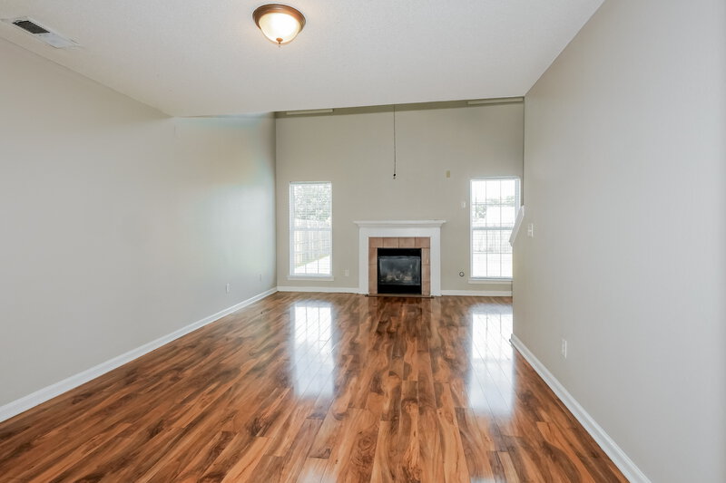 1,915/Mo, 7335 Red Maple Dr Olive Branch, MS 38654 Living Room View 2