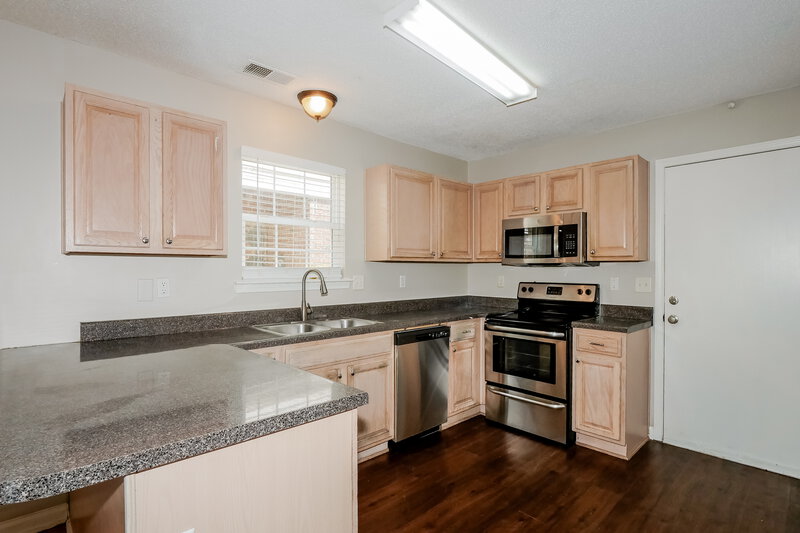 1,915/Mo, 7335 Red Maple Dr Olive Branch, MS 38654 Kitchen View