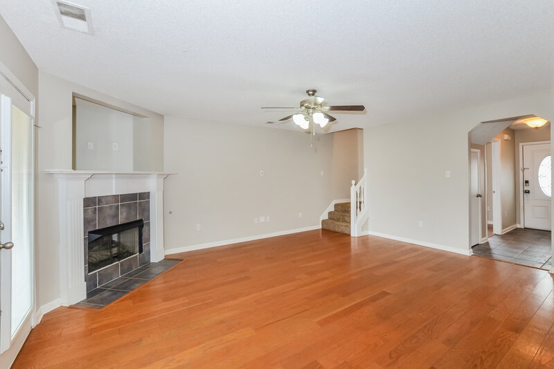 2,015/Mo, 6723 Crystal Dr Olive Branch, MS 38654 Living Room View 2