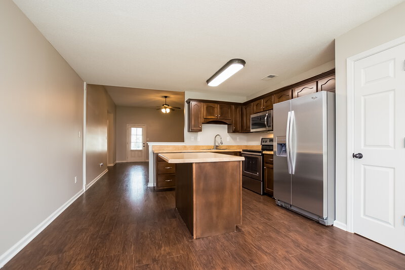 2,320/Mo, 4313 Genevieve Dr Southaven, MS 38672 Kitchen View 2