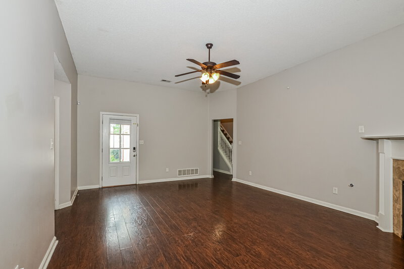 2,155/Mo, 4313 Genevieve Dr Southaven, MS 38672 Living Room View 2