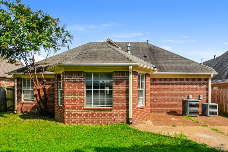 2,155/Mo, 4313 Genevieve Dr Southaven, MS 38672 Rear View