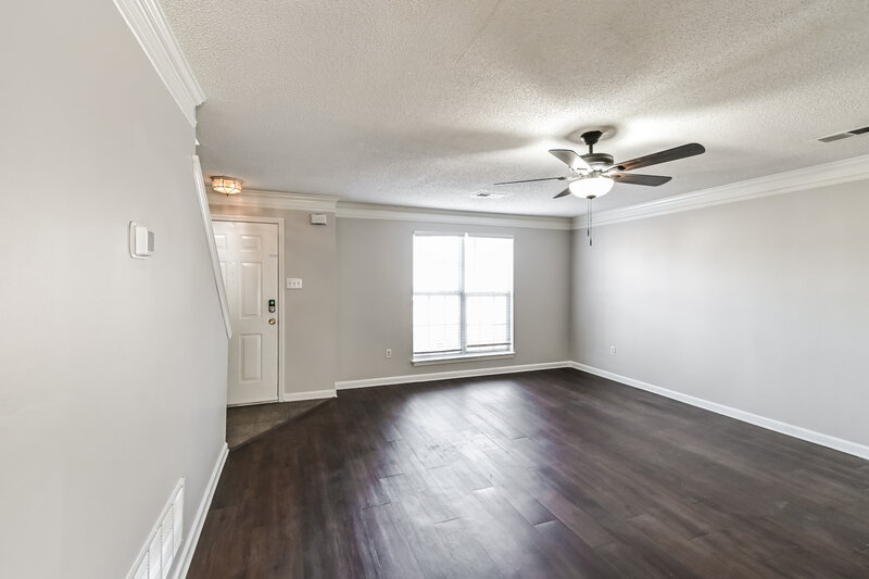 2,770/Mo, 9811 Dogwood Ct E Olive Branch, MS 38654 Living Room View