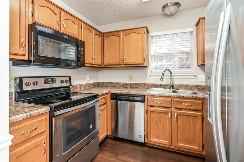 2,770/Mo, 9811 Dogwood Ct E Olive Branch, MS 38654 Kitchen View