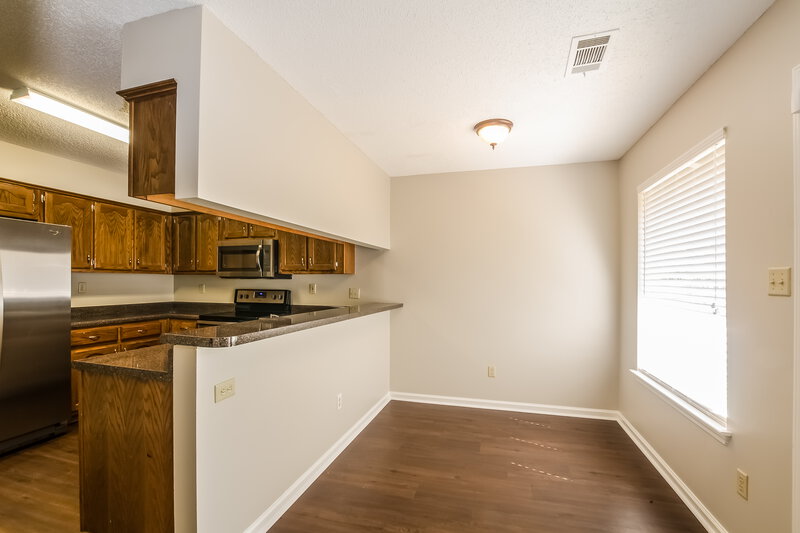 2,370/Mo, 1812 Black Bear Cir E Cordova, TN 38016 Dining Room View 2