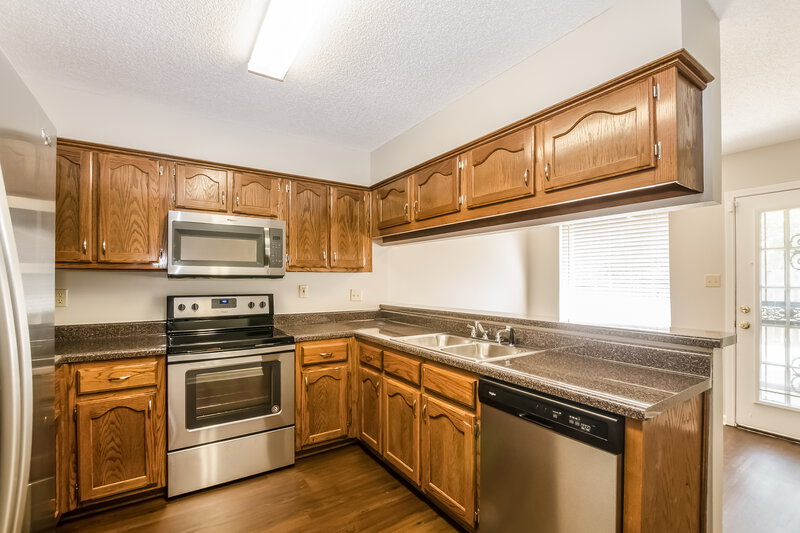 2,370/Mo, 1812 Black Bear Cir E Cordova, TN 38016 Kitchen View