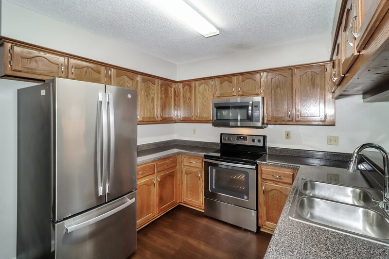 1,590/Mo, 1812 Black Bear Cir E Cordova, TN 38016 Kitchen View 2