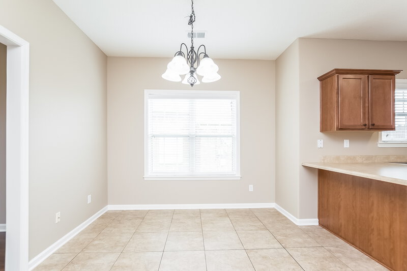 2,100/Mo, 5792 Bedford Loop E Southaven, MS 38672 Dining Room View