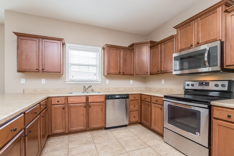 2,100/Mo, 5792 Bedford Loop E Southaven, MS 38672 Kitchen View