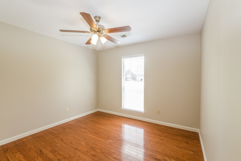 1,810/Mo, 10004 Woodland Birch Dr Lakeland, TN 38002 Bedroom View 2
