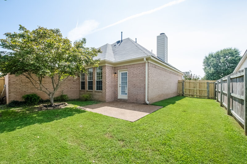 1,810/Mo, 10004 Woodland Birch Dr Lakeland, TN 38002 Rear View