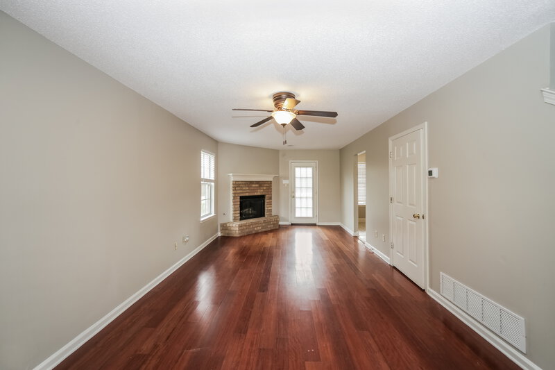 2,330/Mo, 6961 Ginwood Cv Walls, MS 38680 Living Room View