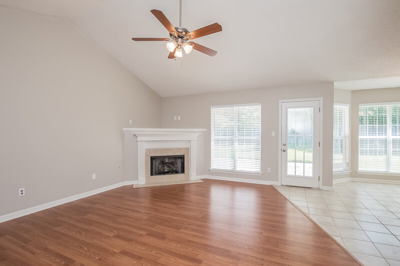 1,670/Mo, 6560 White Hawk Ln Olive Branch, MS 38654 Living Room View