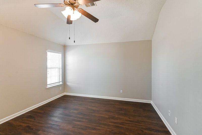 1,975/Mo, 5703 Bedford Loop E Southaven, MS 38672 Main Bedroom View