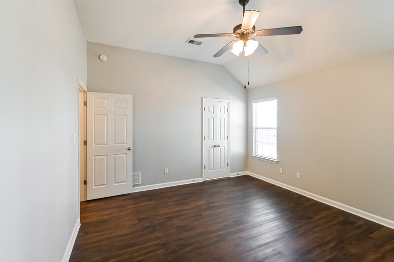 1,975/Mo, 5703 Bedford Loop E Southaven, MS 38672 Main Bedroom View 2