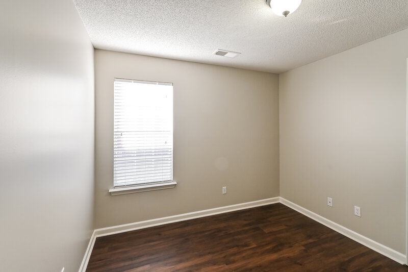 1,975/Mo, 5703 Bedford Loop E Southaven, MS 38672 Bedroom View 2