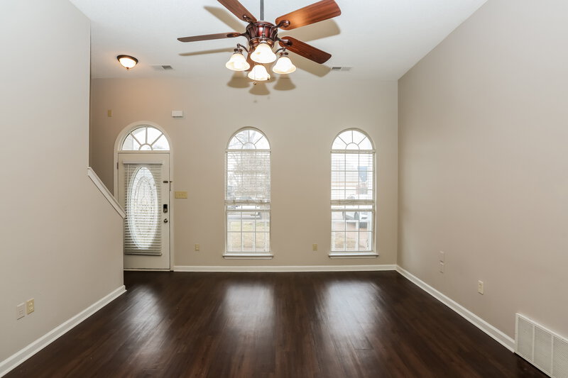 1,845/Mo, 12807 Fox Bend Ln Olive Branch, MS 38654 Living Room View