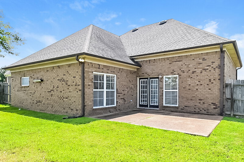 2,065/Mo, 3376 Valley Crest Dr Southaven, MS 38672 Rear View