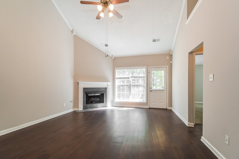 1,845/Mo, 7510 Bakers Glenn Ln Cordova, TN 38018 Living Room View 2