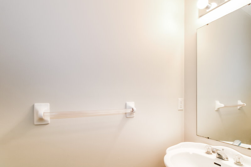 2,690/Mo, 7510 Bakers Glenn Ln Cordova, TN 38018 Bathroom View 2