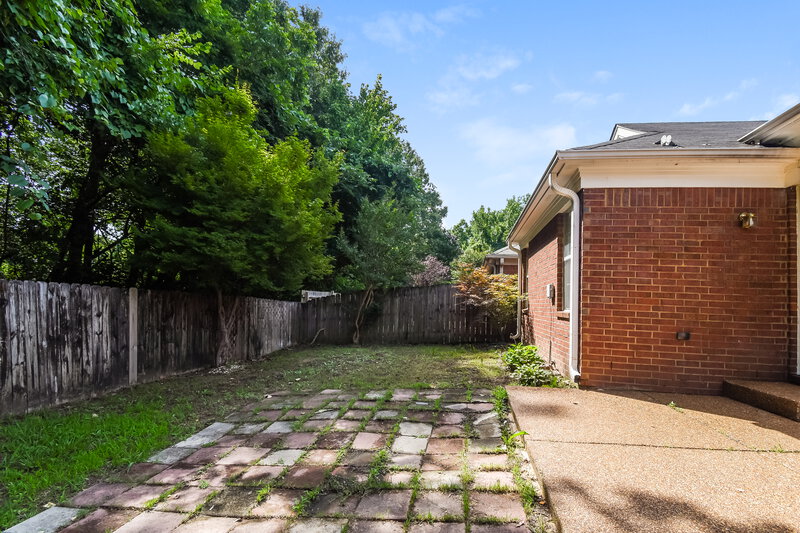 1,845/Mo, 7510 Bakers Glenn Ln Cordova, TN 38018 Backyard View