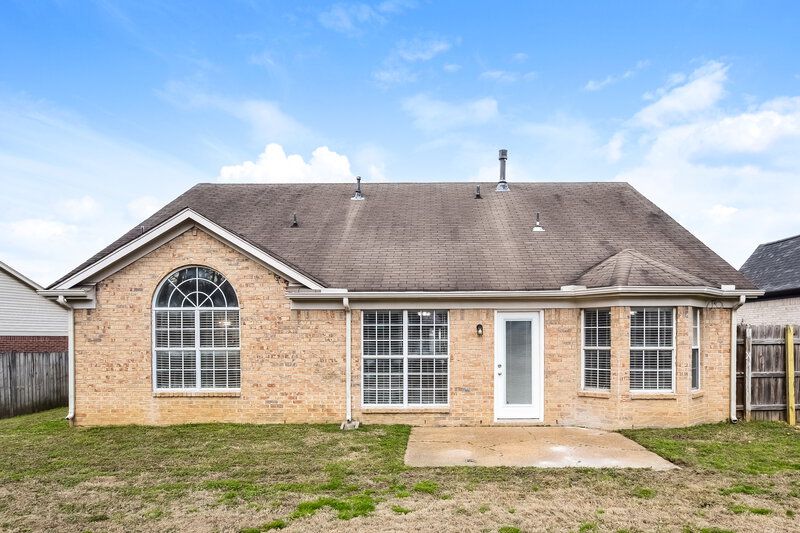 1,820/Mo, 10909 Lexington Dr Olive Branch, MS 38654 Rear View